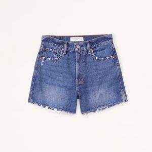 A&F Curve Love 4" The Mom Short